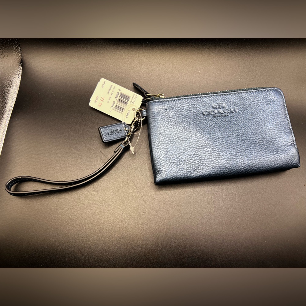 COACH Midnight Metallic Blue Pebbled Leather Wristlet NEW with TAGS